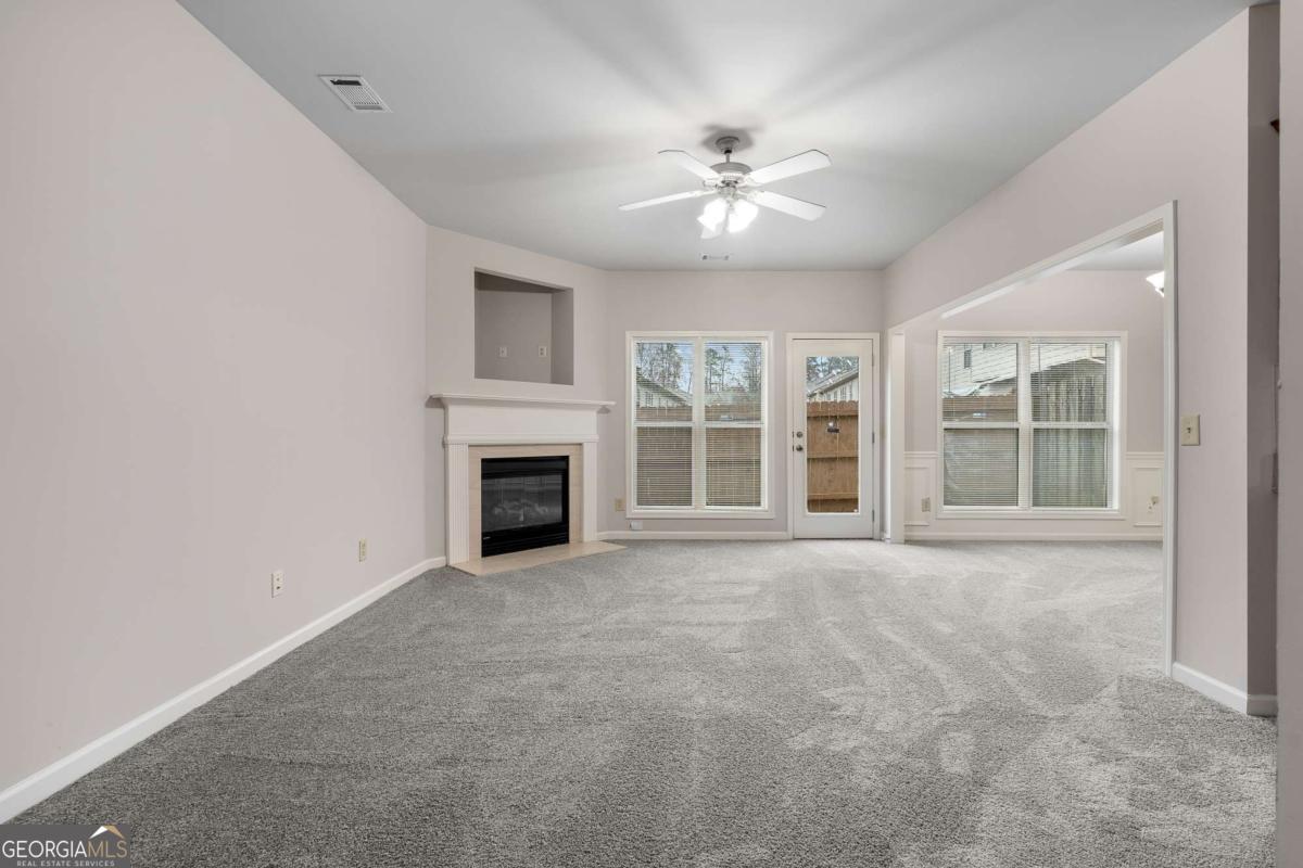 315 Oakland Hills WAY