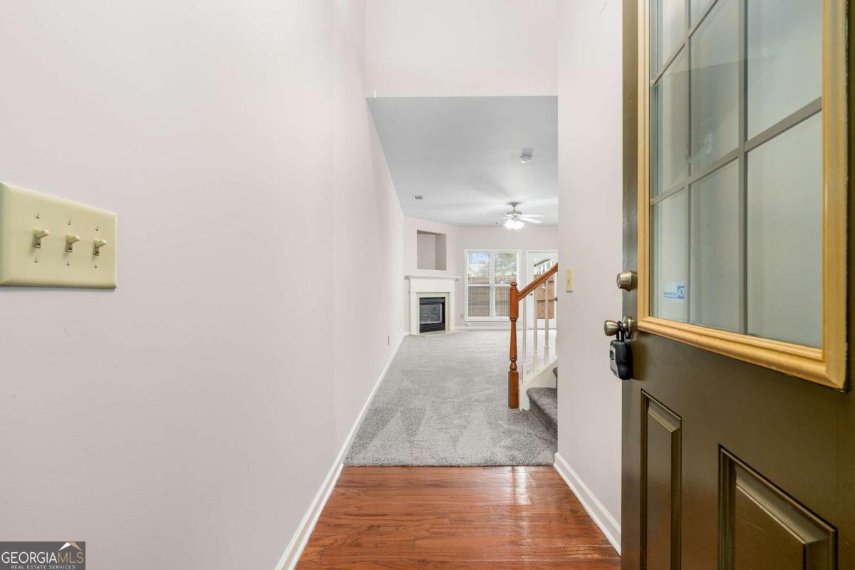 315 Oakland Hills WAY