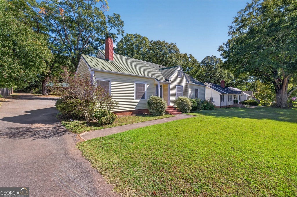 Photo of 332 N Madison Avenue, Monroe, GA 30655 (MLS # 10875963)