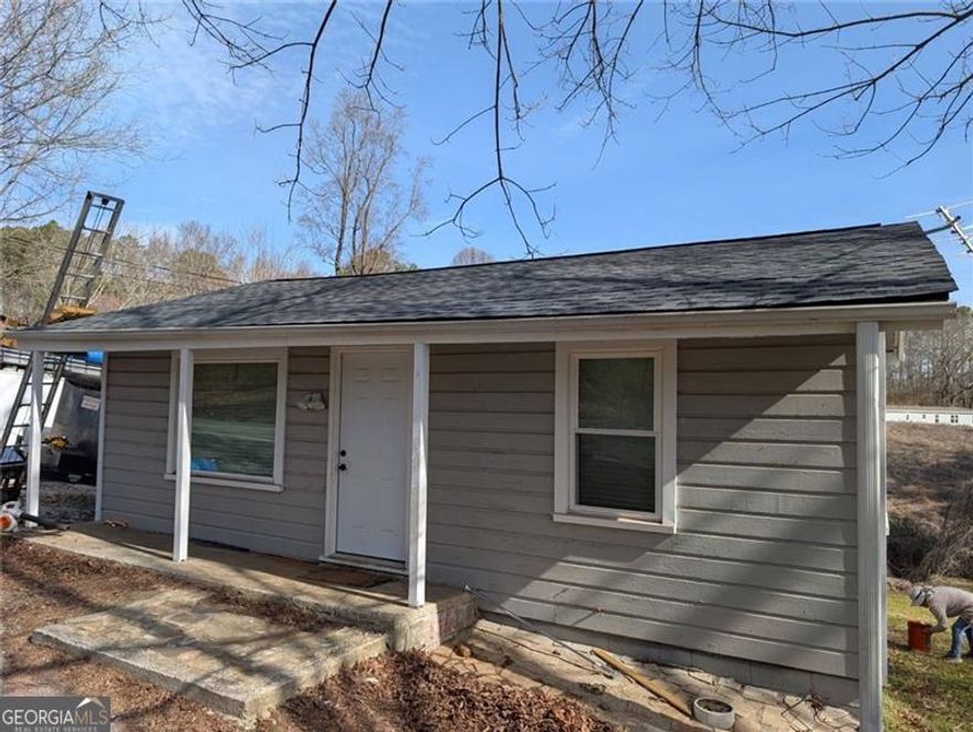 Charming 2-bedroom bungalow in Jasper-perfect for investors or buyers seeking an affordable property with great potential! This cozy home offers low-maintenance vinyl siding, updated paint, newer flooring, and modern ceiling fans throughout. The open layout makes great use of space, featuring a functional kitchen, bright windows for natural light, and a convenient laundry area.    Situated just minutes from downtown Jasper and HWY 515, this property provides easy access to shops, restaurants, and local amenities. Currently being cleaned and prepped for new photos-these pictures show it prior to tenant occupancy. Seller is motivated and prefers a quick close, making this a great opportunity for cash or conventional buyers.    Don't miss out on this income-producing property or ideal first home in the heart of Pickens County!