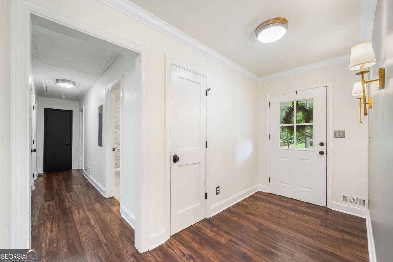 2000 Westwood CIR SE