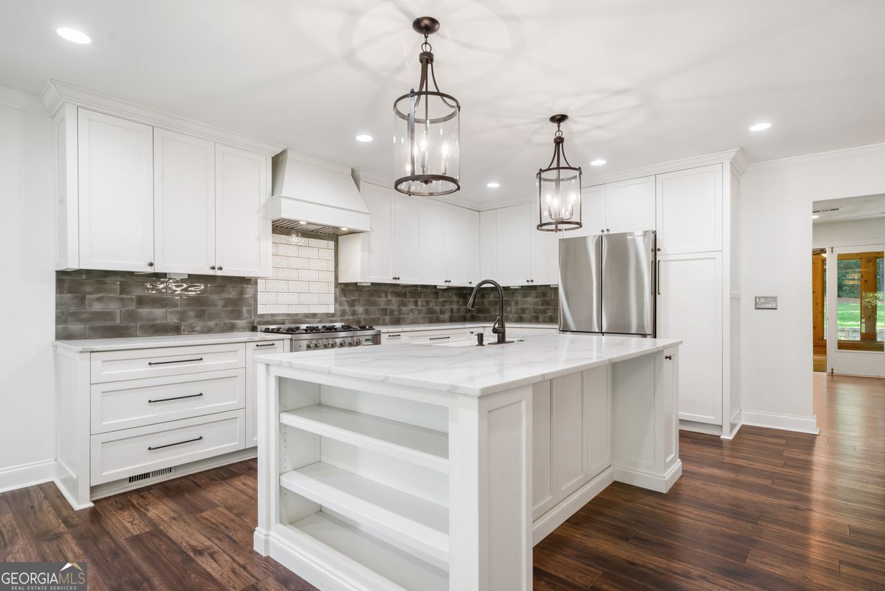 2000 Westwood CIR SE