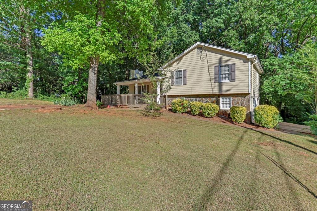 Photo of 474 Russell Ridge Drive, Lawrenceville, GA 30043 (MLS # 10743043)