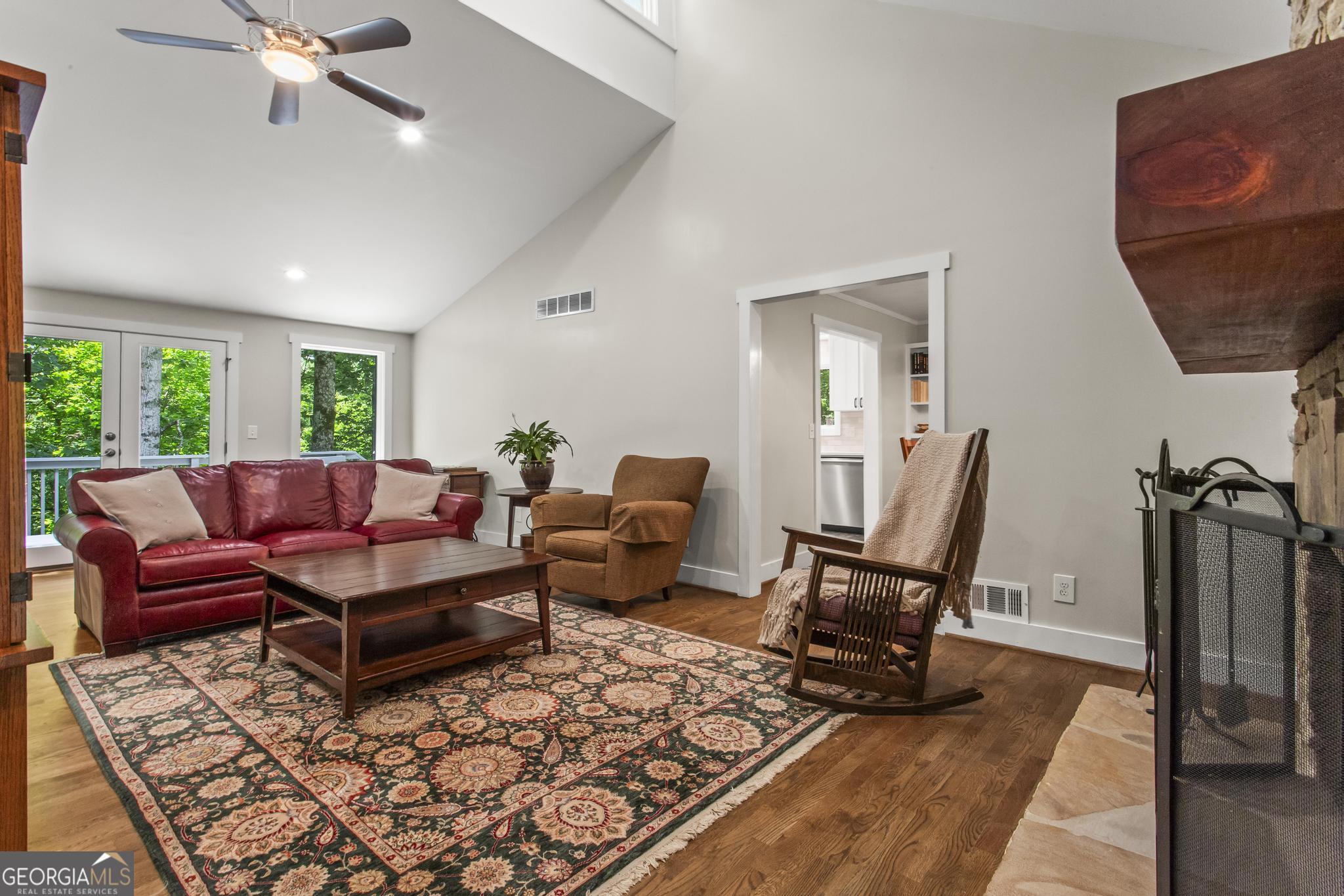 970 Pine Grove Pointe DR