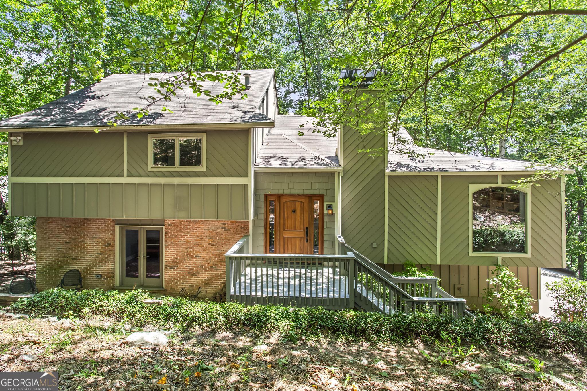 970 Pine Grove Pointe DR