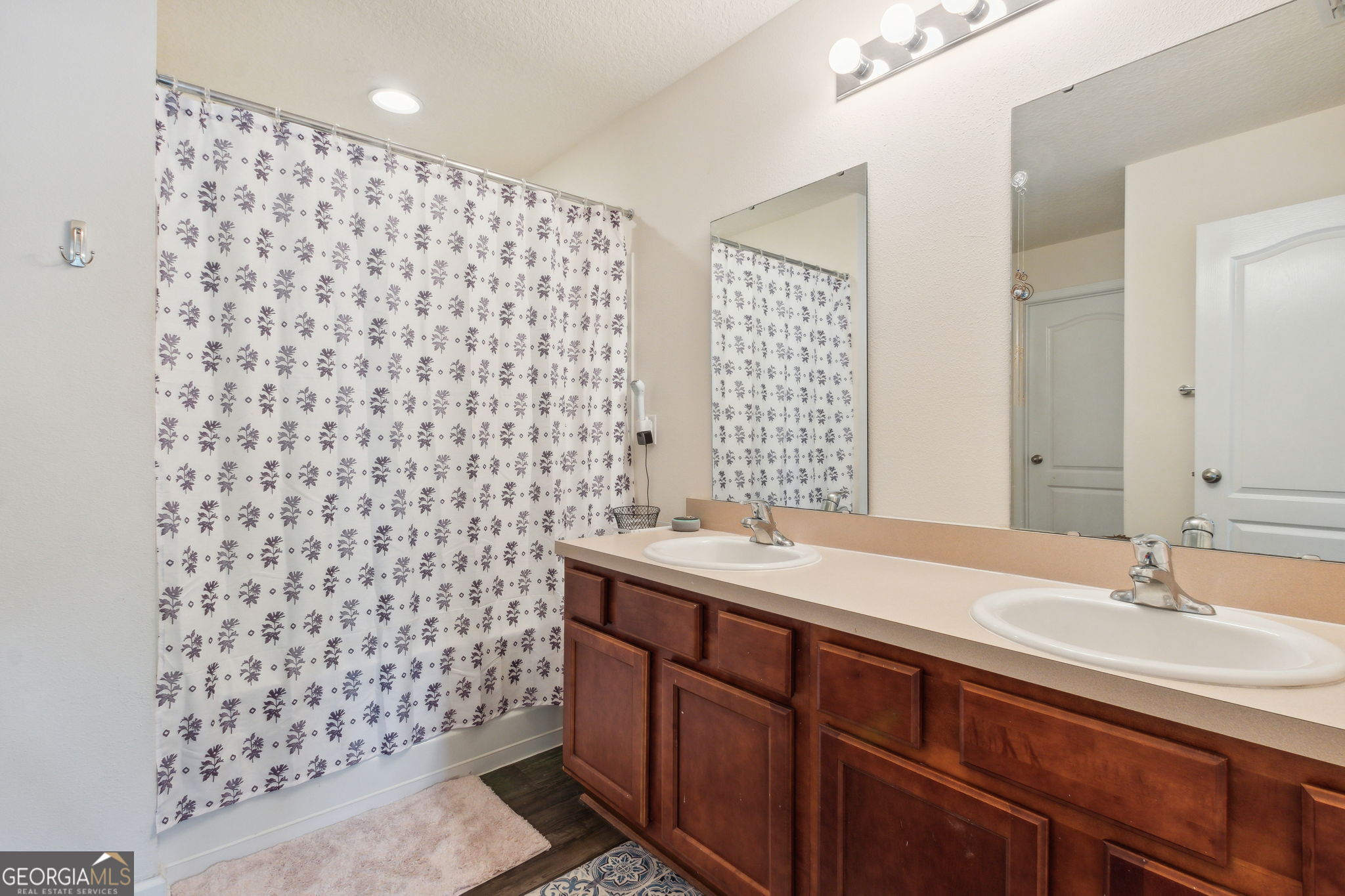 Waters Edge - Residential