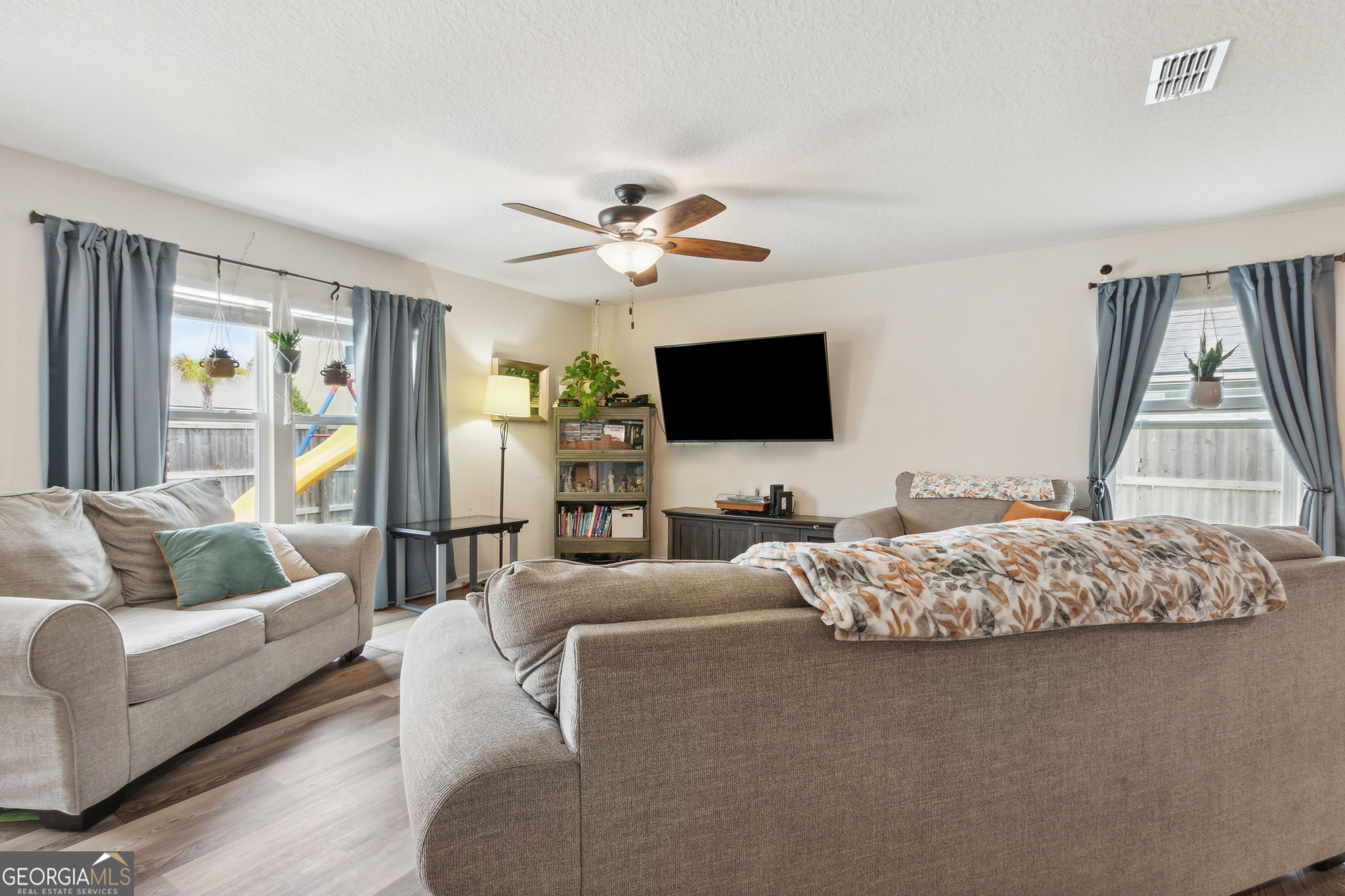 Waters Edge - Residential