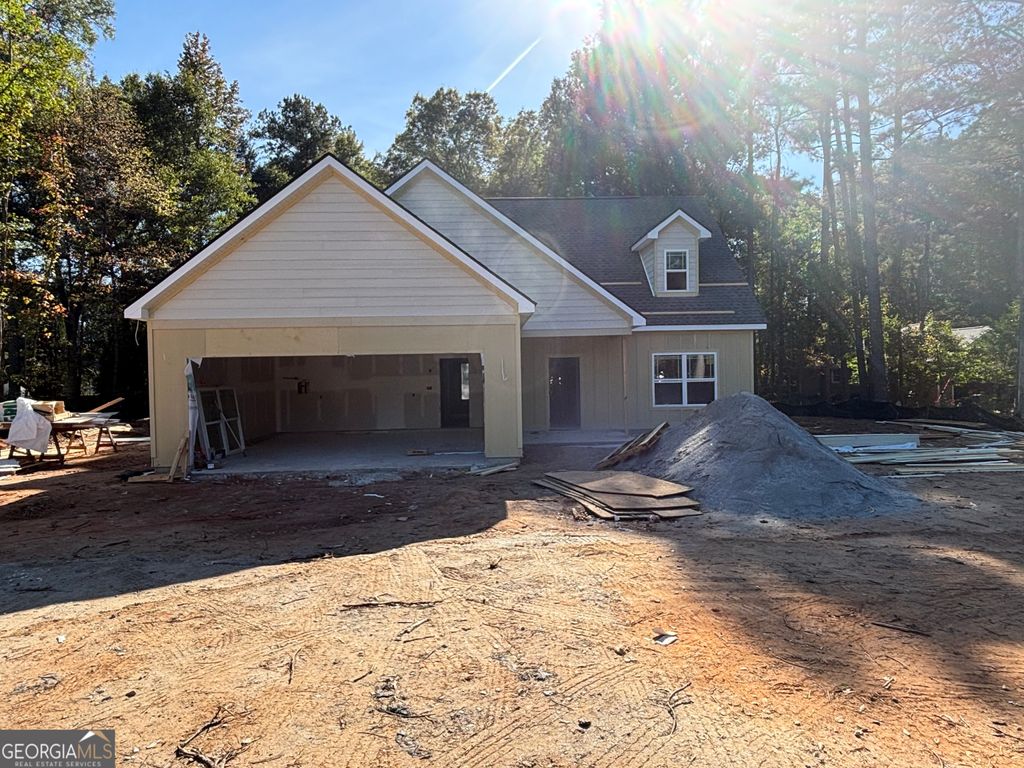 Photo of 422 Maddox Rd, Griffin, GA 30224 (MLS # 10631669)