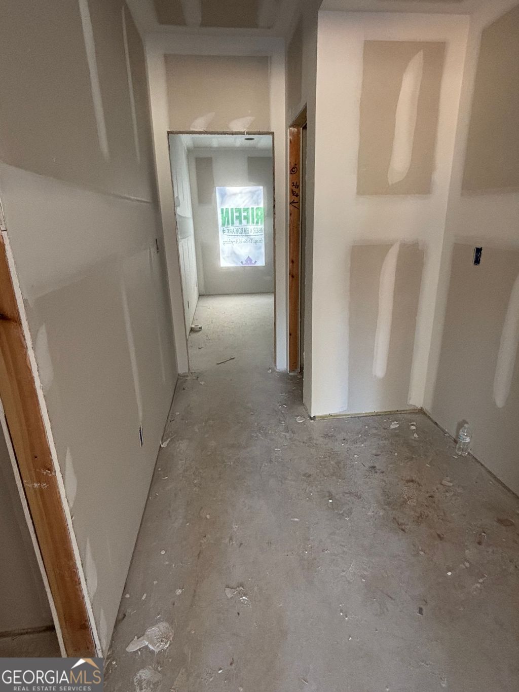 Photo of 422 Maddox Rd, Griffin, GA 30224 (MLS # 10631669)