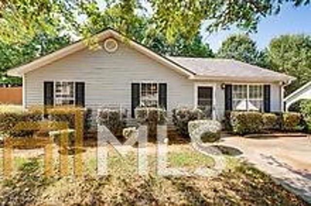 Lovely, 3 bedroom, 1 bath. Move in Ready Ranch style home in Ellenwood! Perfect for a 1st time home buyer. Generous sized kitchen, bright&airy family room, nice size beds&closet space. Spacious backyard with privacy fence&storage shed. Great for entertaining. Walk to Marta bus stop. Close to shopping&restaurants. Parks nearby. 25 mins to Hartfield ATL Air. Don't miss this one!