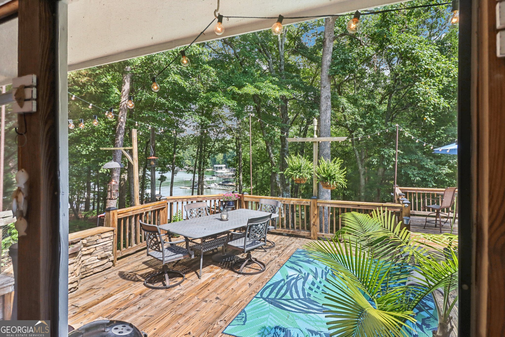 80 Eastview DR