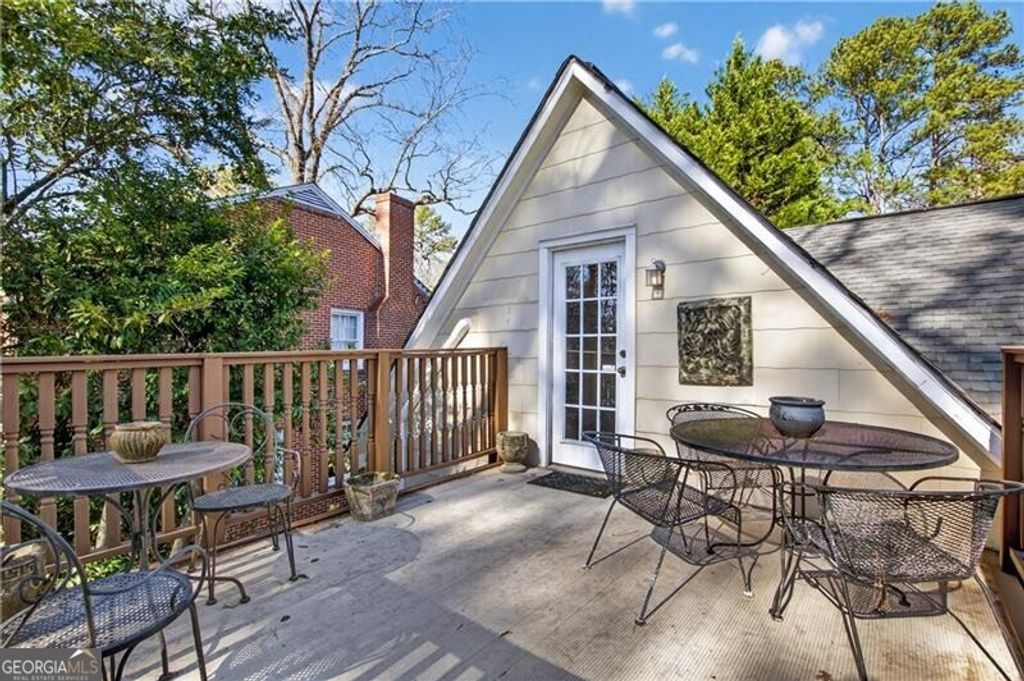 Photo of 613 Pelham Road NE, Atlanta, GA 30324 (MLS # 10753547)