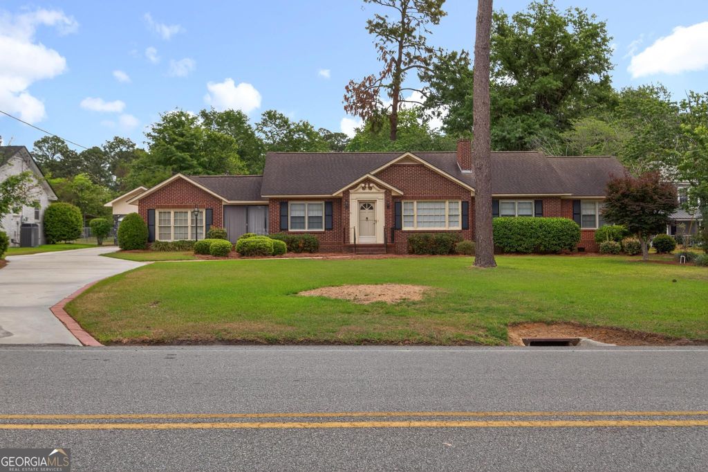 Photo of 447 S College Street, Metter, GA 30439 (MLS # 10757146)