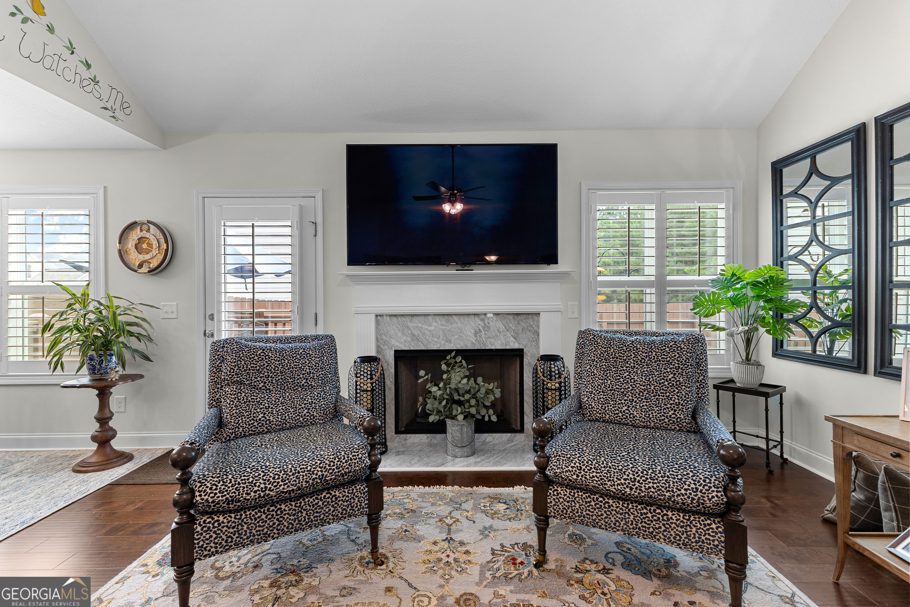 557 Lago CT