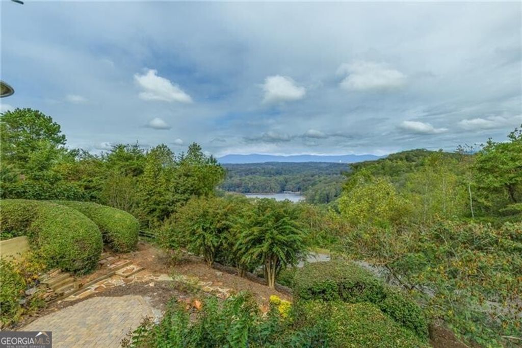 Photo of 5739 Ridgewater Circle, Gainesville, GA 30506 (MLS # 10711131)