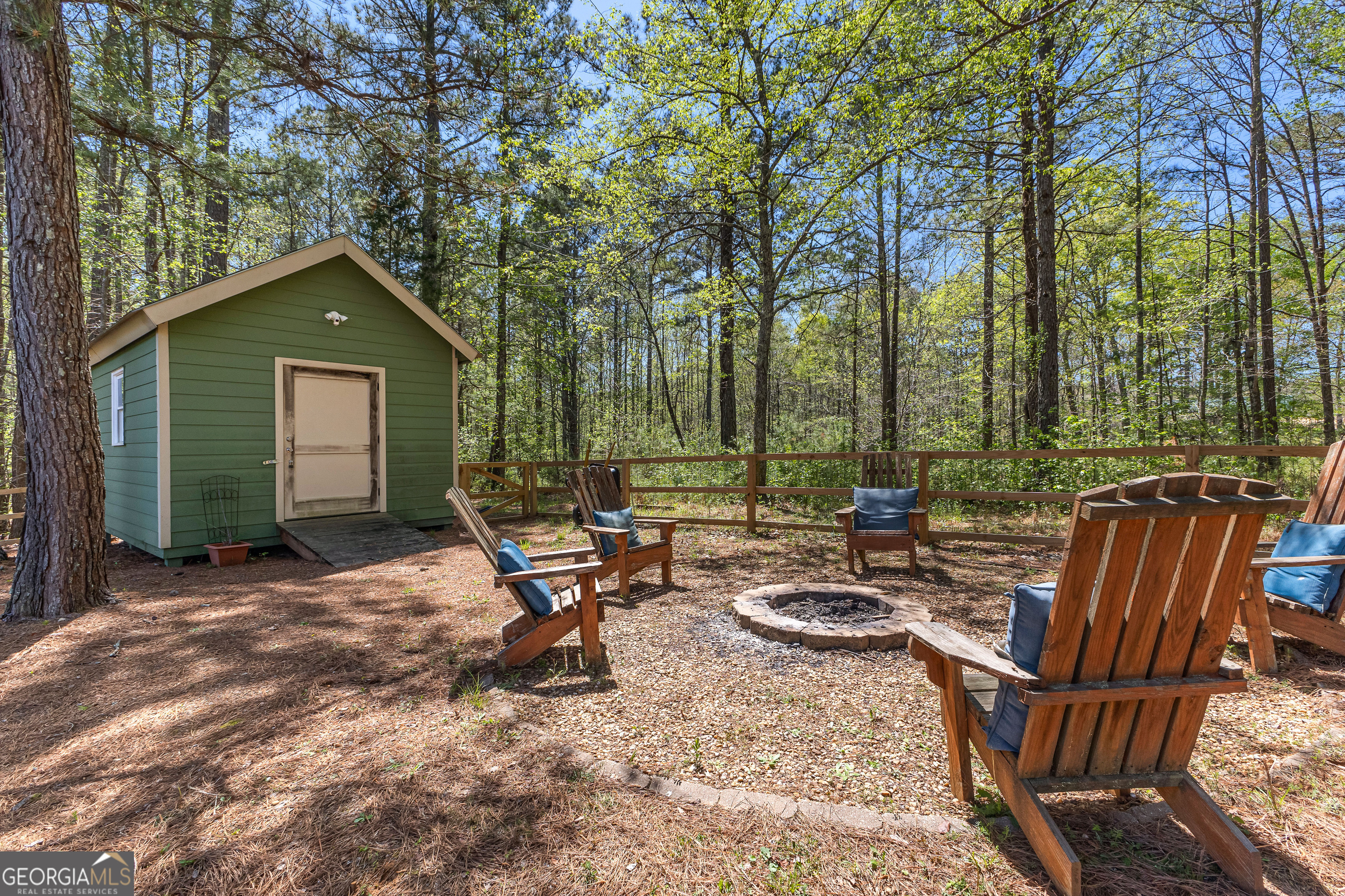 Dallas, Georgia 30157, United States, 4 Bedrooms Bedrooms, ,3 BathroomsBathrooms,Residential,Pending,107985