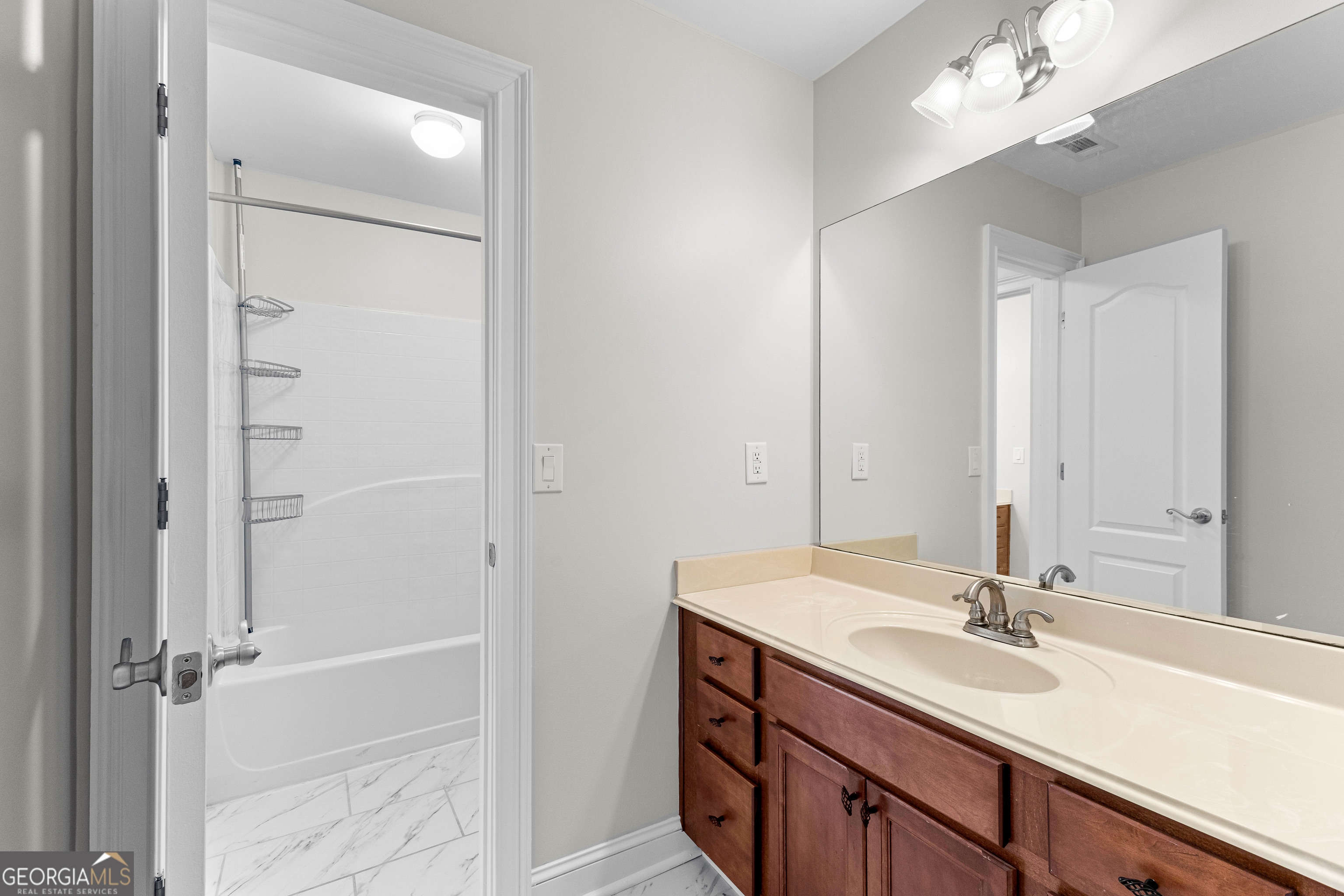 Dallas, Georgia 30157, United States, 4 Bedrooms Bedrooms, ,3 BathroomsBathrooms,Residential,Pending,107985