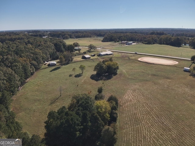 574 Comer RD