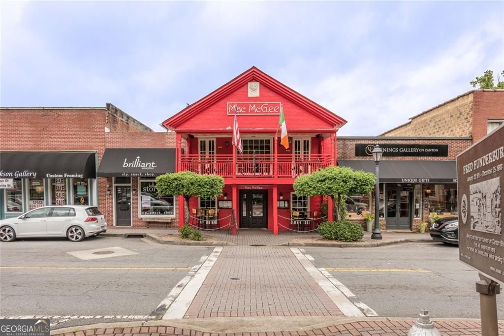 CHARTWELL - Residential