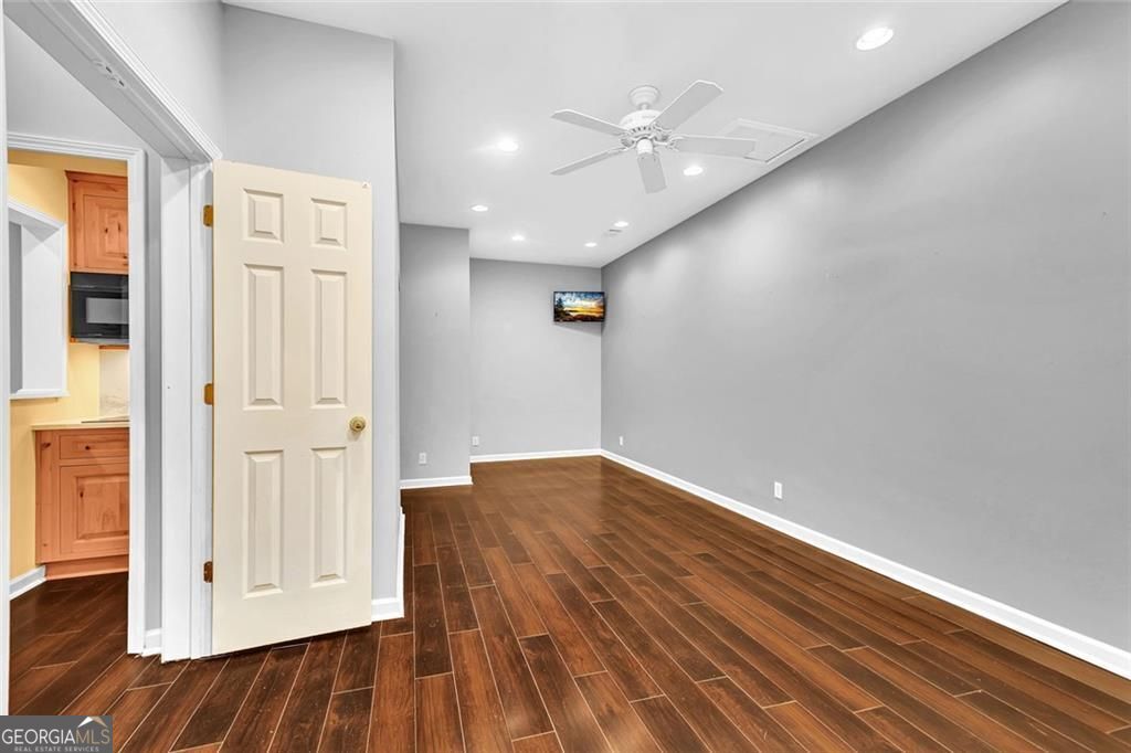 CHARTWELL - Residential