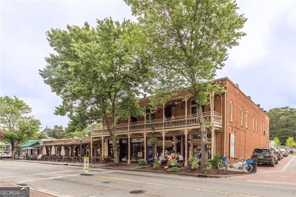 CHARTWELL - Residential