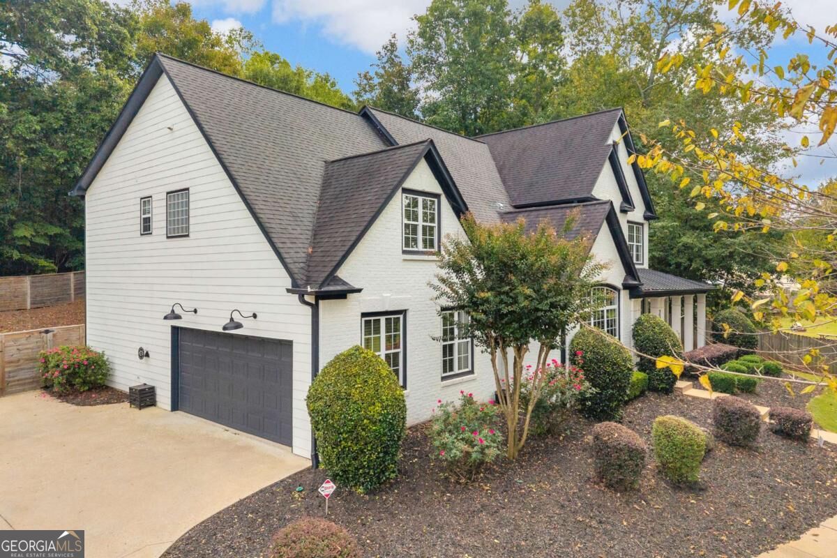2373 Oak Falls LN