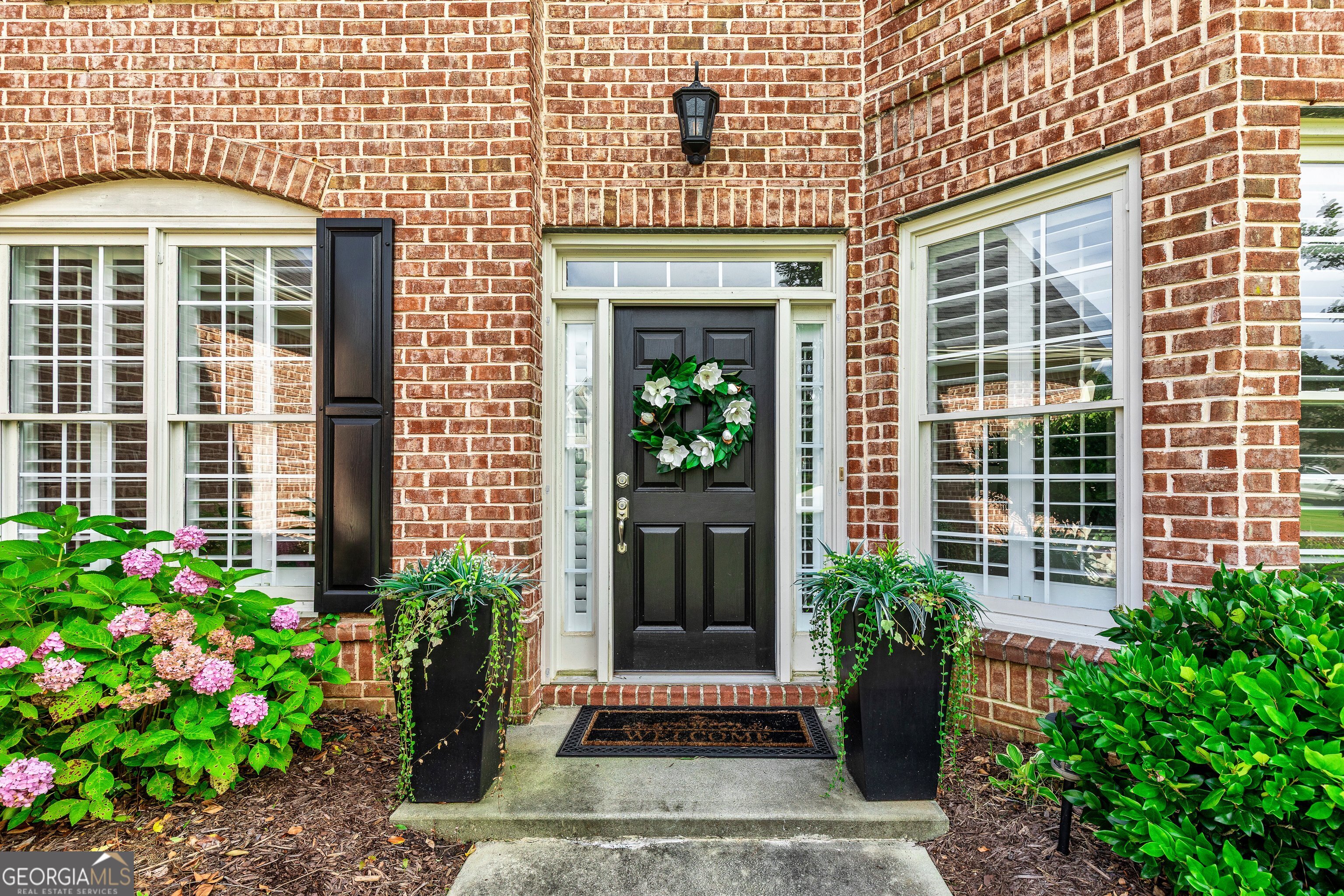 1605 Cascade Overlook
