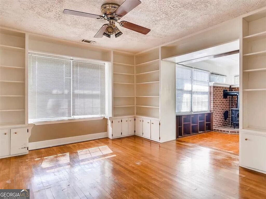 718 E Ponce De Leon AVE
