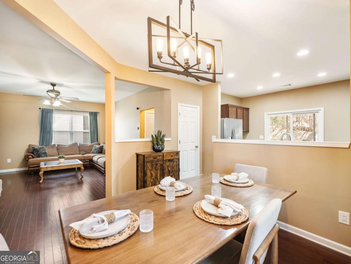 6377 Barker Station WALK