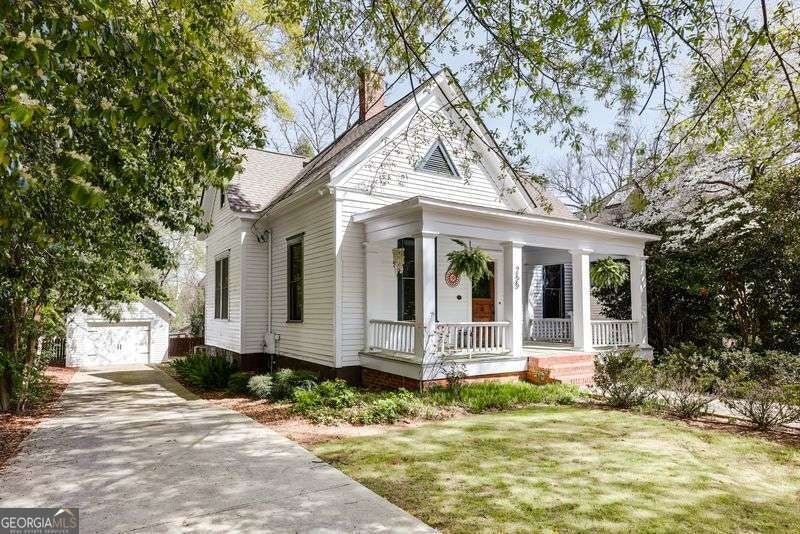 255 Bloomfield ST