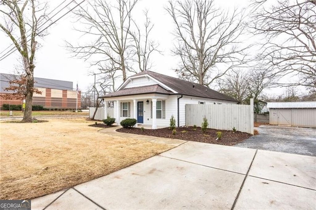 Photo of 1490 Darnell Road SE, Marietta, GA 30060 (MLS # 10680492)