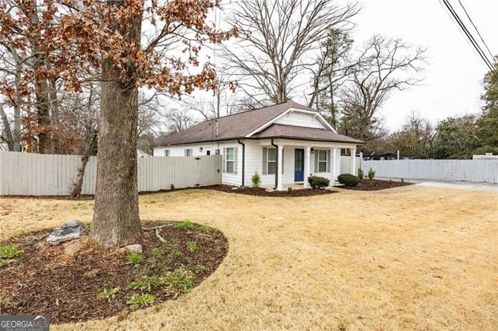 Photo of 1490 Darnell Road SE, Marietta, GA 30060 (MLS # 10680492)