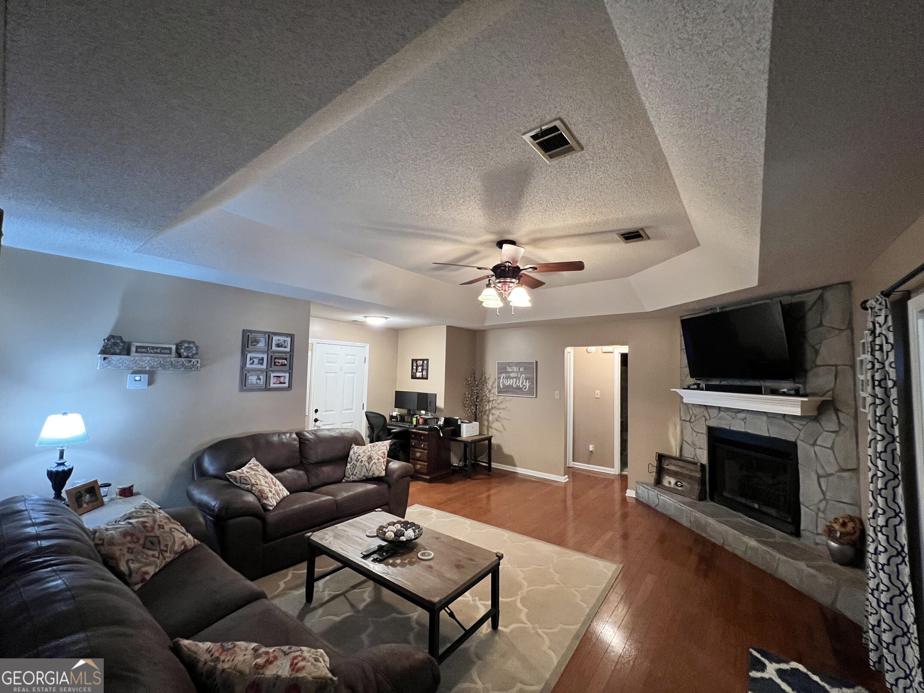 1114 N Houston Lake RD