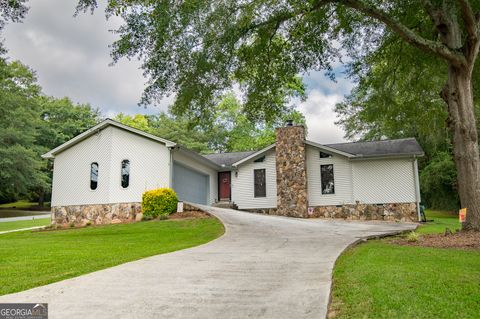 2966 Riviera DR NW Conyers GA 30012