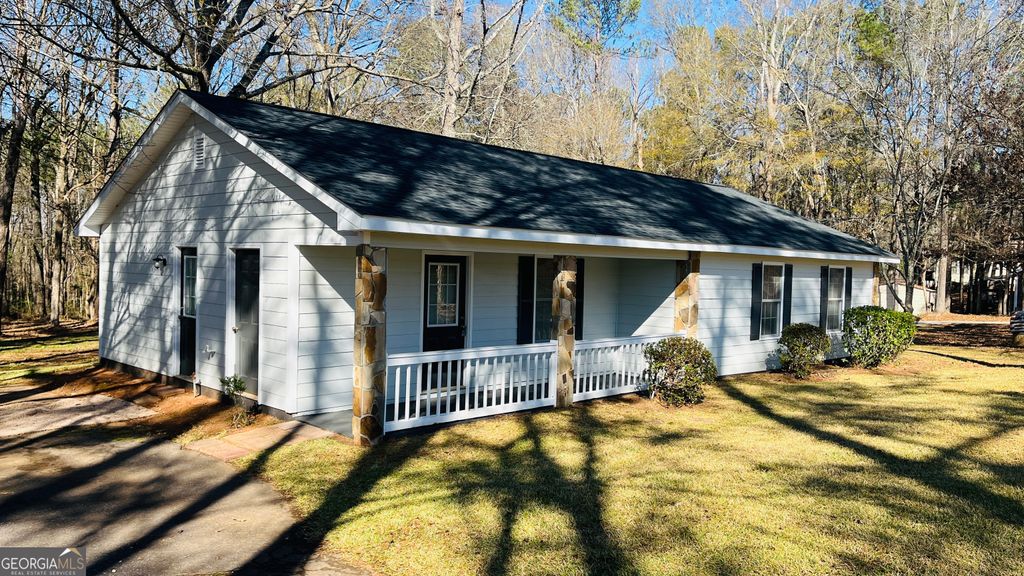 Photo of 1156 New Hutchinson Mill Road, Lagrange, GA 30240 (MLS # 10701191)