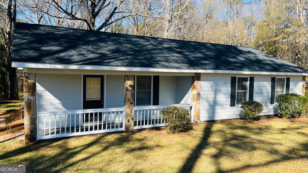 Photo of 1156 New Hutchinson Mill Road, Lagrange, GA 30240 (MLS # 10701191)