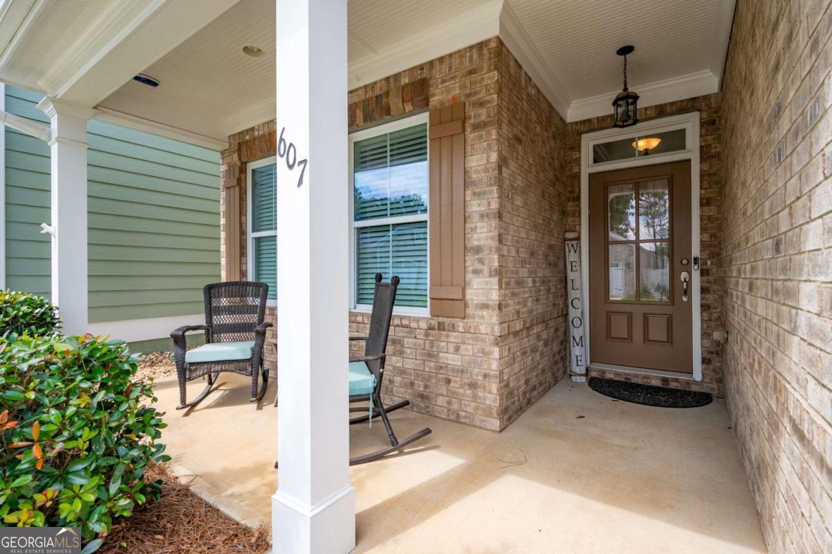607 Abbey DR