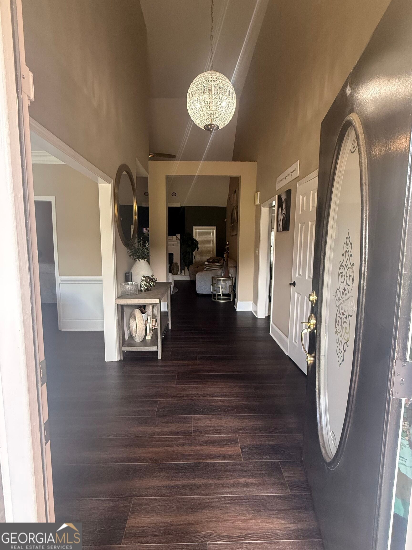 1008 Elaine CT