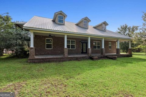 A home in Folkston