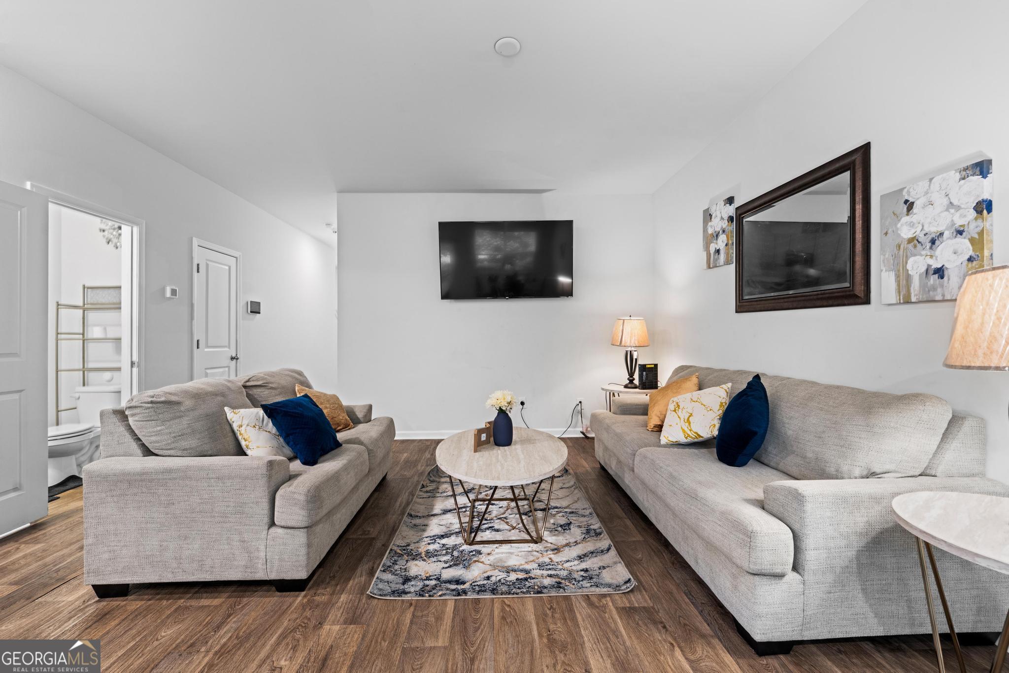 27 Villas Of Garrard DR
