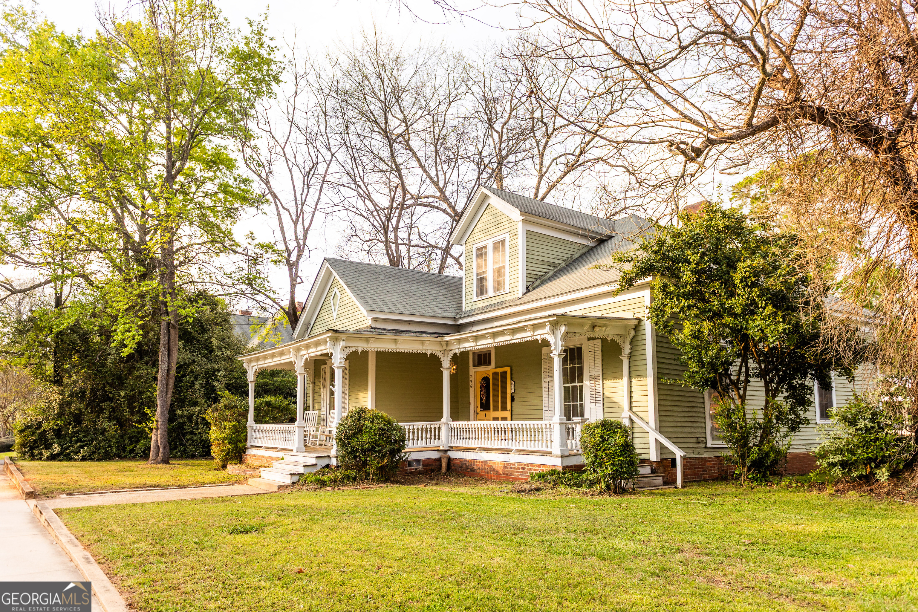 296 W Hightower TRL