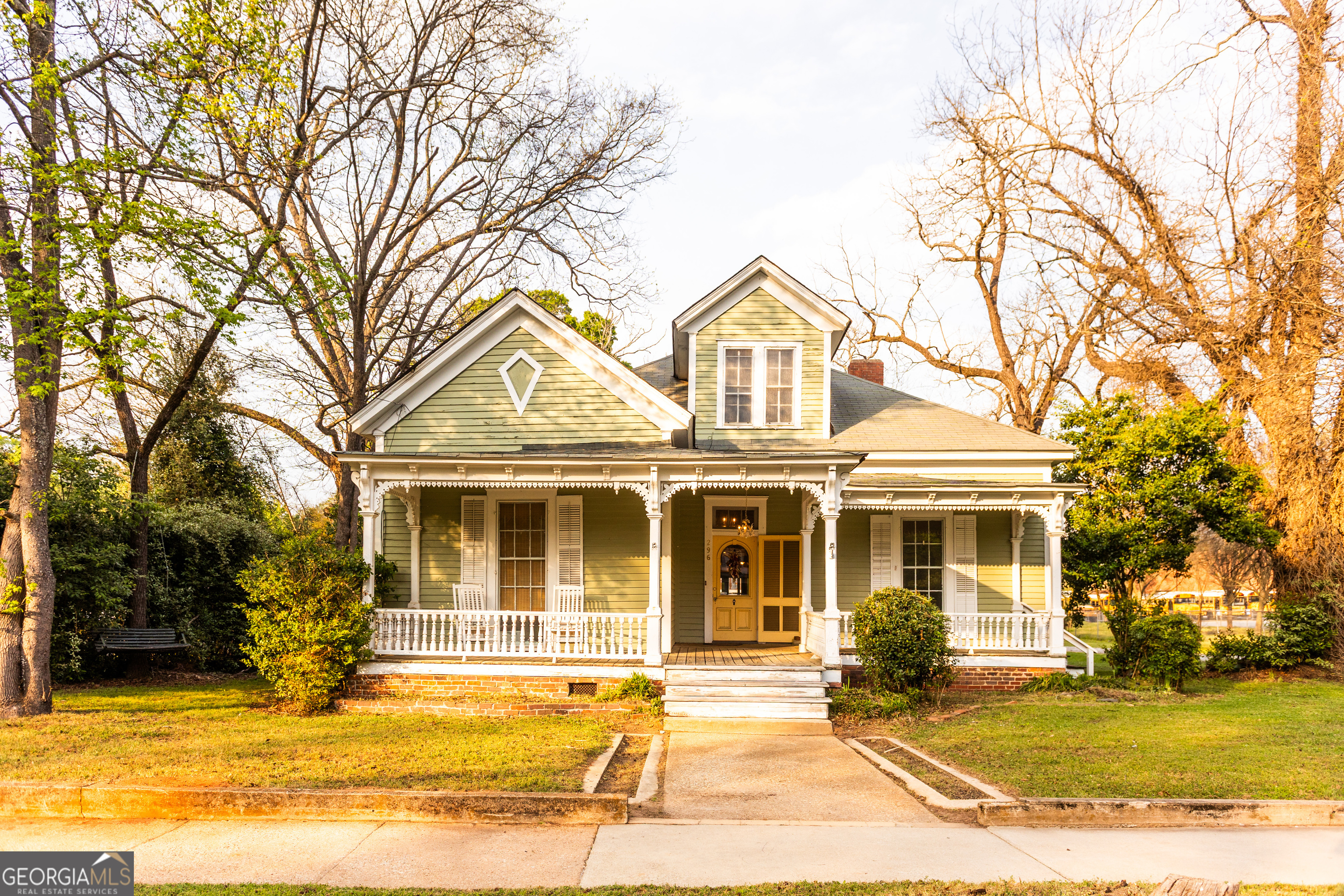 296 W Hightower TRL