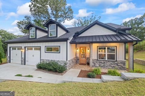 A home in Dahlonega