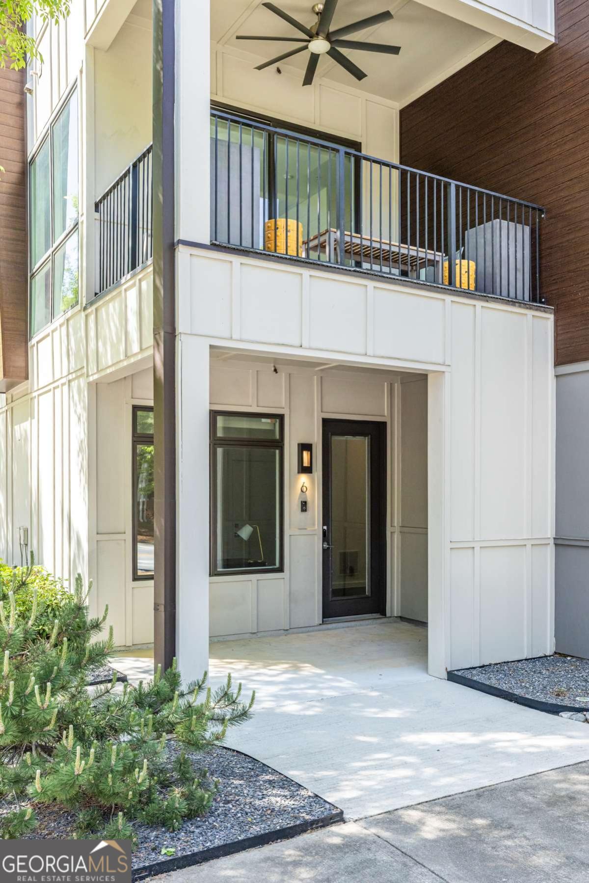 600 Bonaventure AVE NE 6