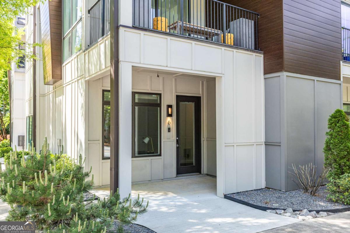 600 Bonaventure AVE NE 6