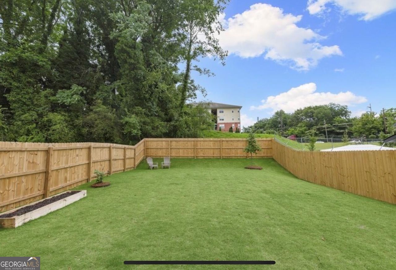 385 Elm ST NW