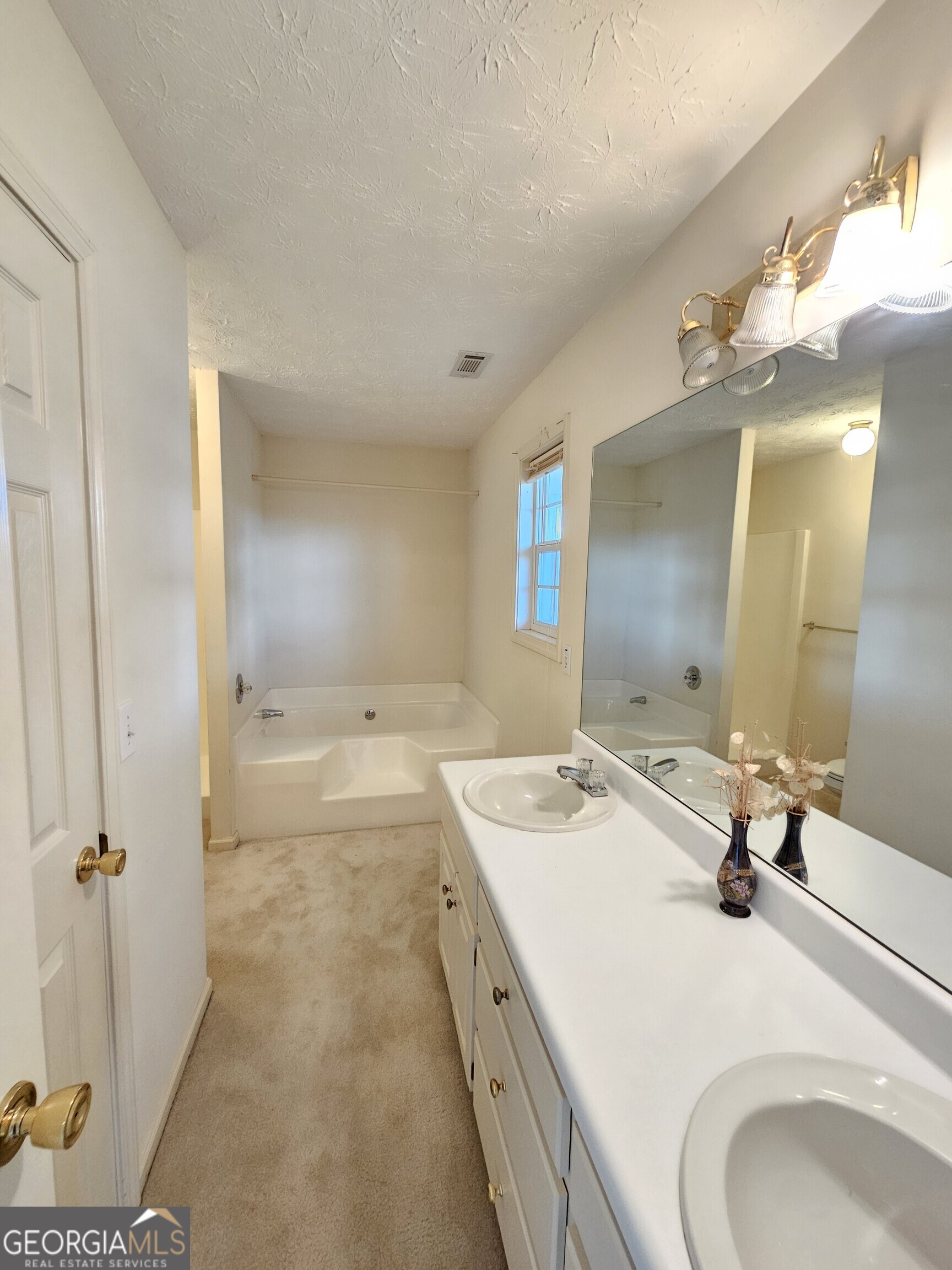 Snellville, Georgia 30039, United States, 3 Bedrooms Bedrooms, ,2 BathroomsBathrooms,Residential,Active,80529