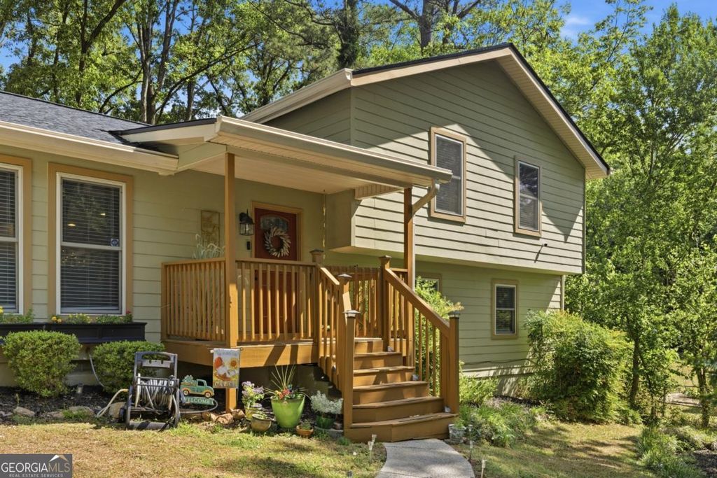 Photo of 1850 Branch View Drive, Marietta, GA 30062 (MLS # 10759995)