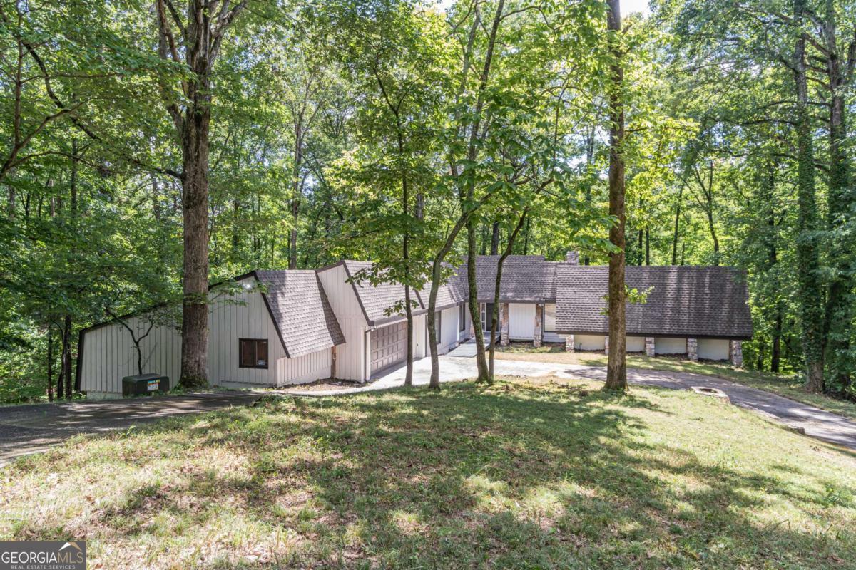 4022 Wesley Chapel RD