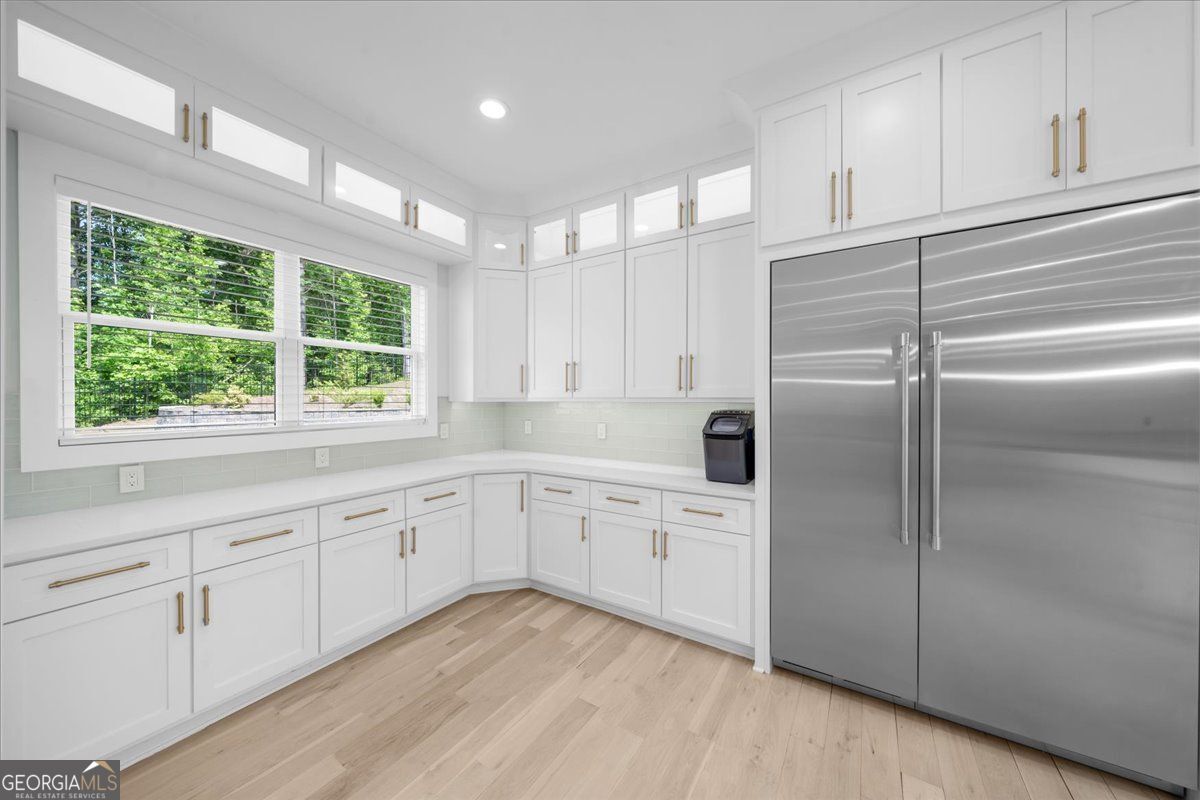 Loganville, Georgia 30052, United States, 5 Bedrooms Bedrooms, ,6 BathroomsBathrooms,Residential,Pending,132217